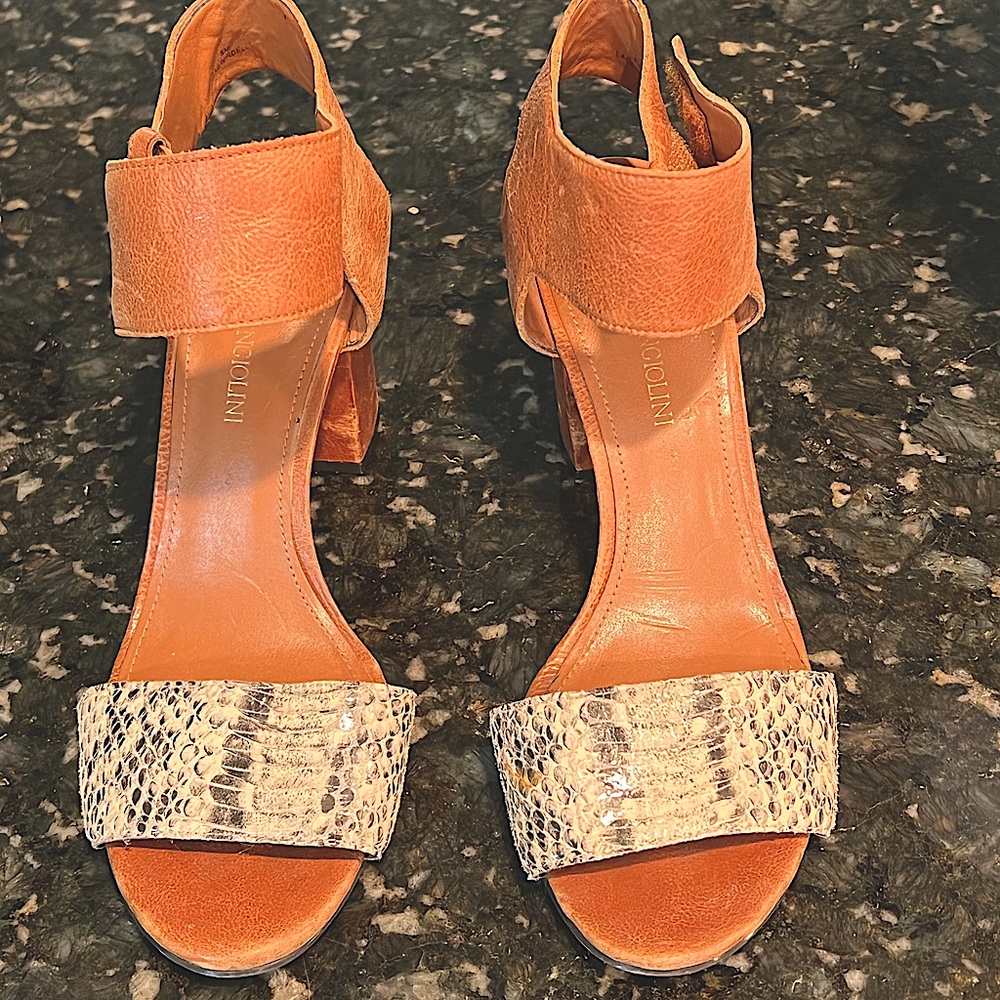 Ankle strap Tan size 8 Enzo Anglioni